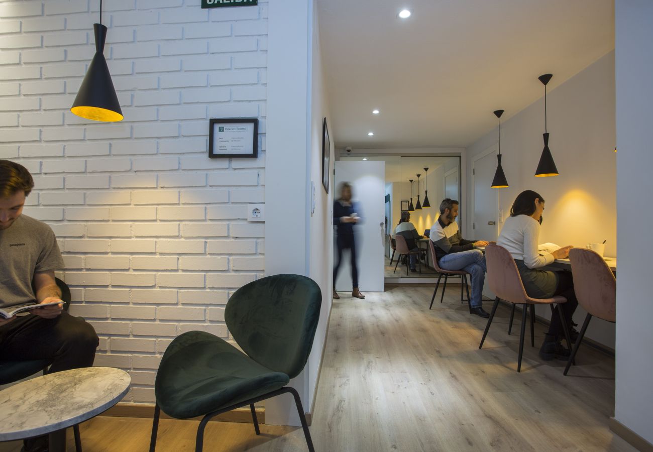 Hostal Palacios Rooms Valencia 10