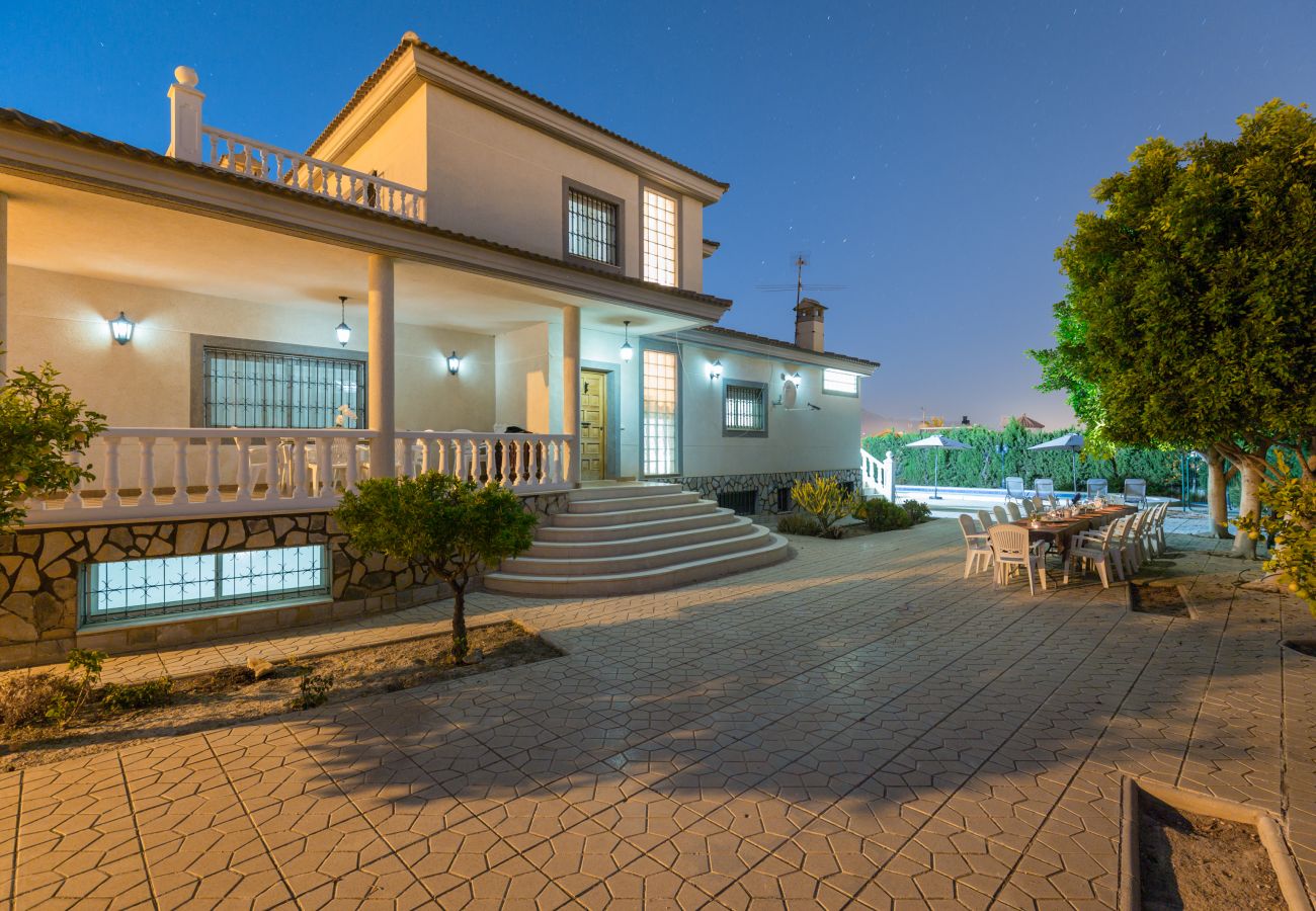 Villa privada en Alicante con piscina 