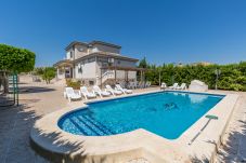 Villa en Muchamiel con piscina