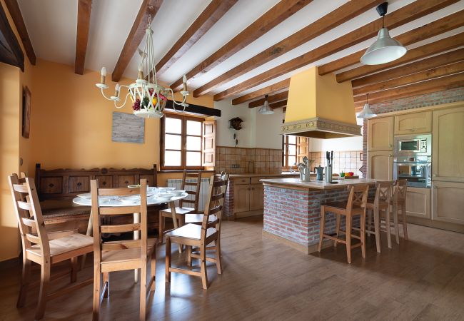 Villa en Bárcena de Pie de Concha - The Stone House by Fidalsa Villa en Bárcena de Pie de Concha - The Stone House by Fidalsa