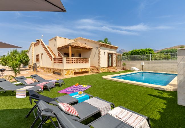 Villa en Busot - Mountain Beautiful by Fidalsa Villa en Busot - Mountain Beautiful by Fidalsa