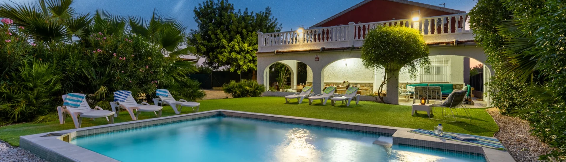 casas-vacacionales-piscina-Alicante