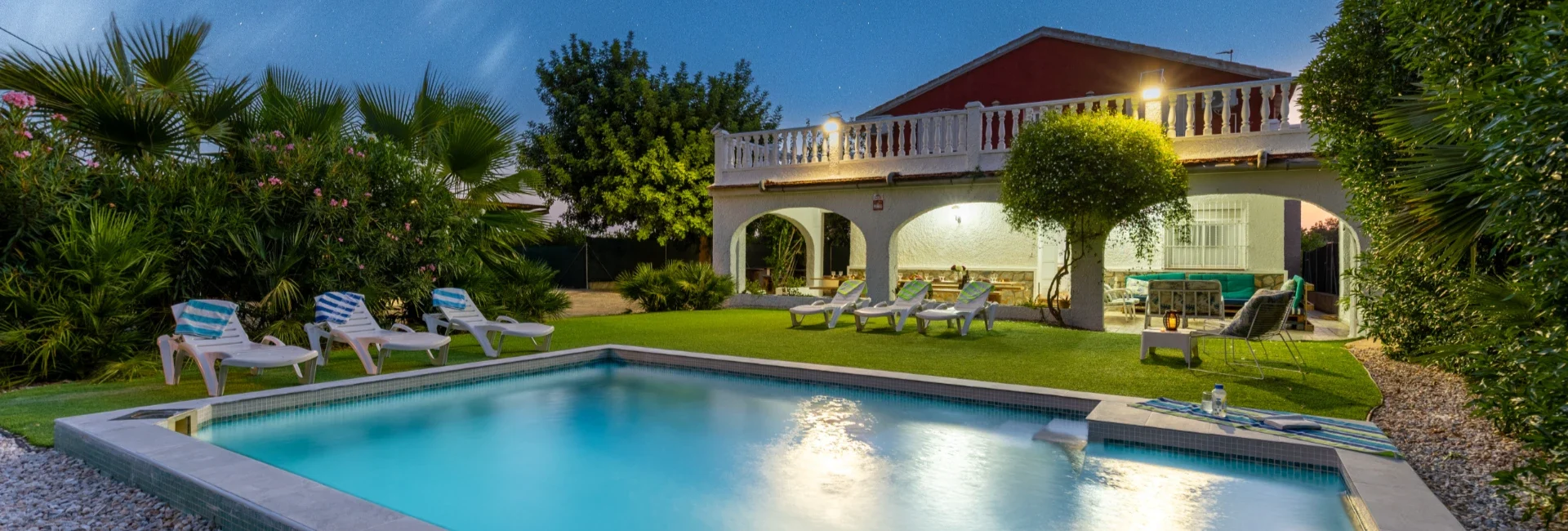 casas-vacacionales-piscina-Alicante