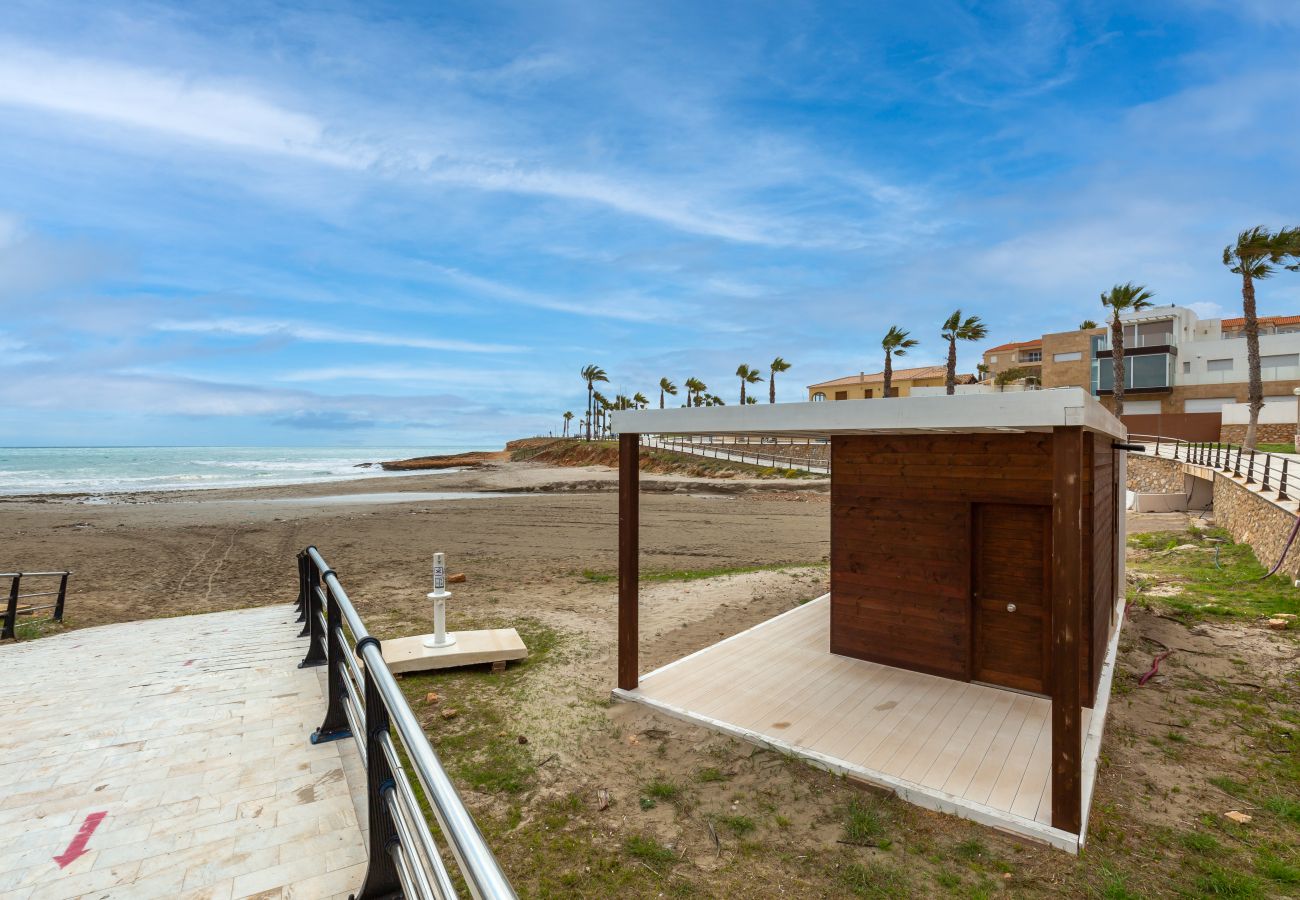 Villa in Orihuela Costa - Fidalsa Mediterranean Beachfront