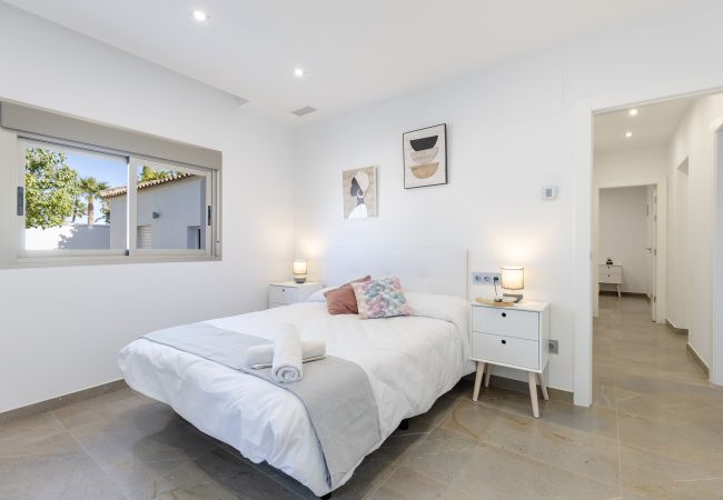 Villa in Almoradi - WaterWheel Villa by Fidalsa Villa in Almoradi - WaterWheel Villa by Fidalsa