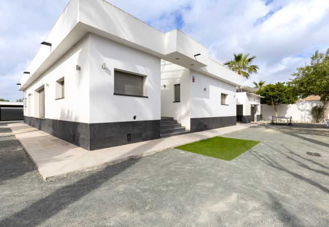 Villa in Almoradi - WaterWheel Villa by Fidalsa Villa in Almoradi - WaterWheel Villa by Fidalsa