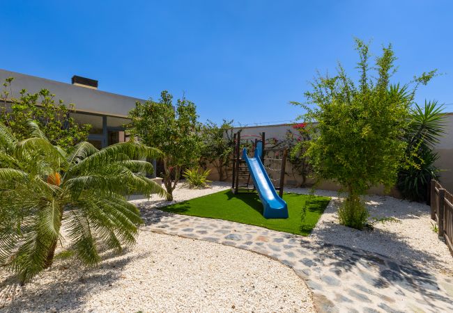 Villa in Almoradi - WaterWheel Villa by Fidalsa Villa in Almoradi - WaterWheel Villa by Fidalsa