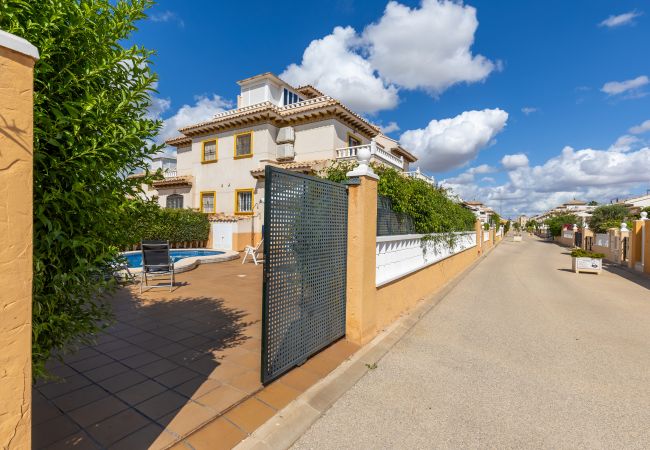 Villa in Orihuela Costa - Honey Life Villa by Fidalsa Villa in Orihuela Costa - Honey Life Villa by Fidalsa