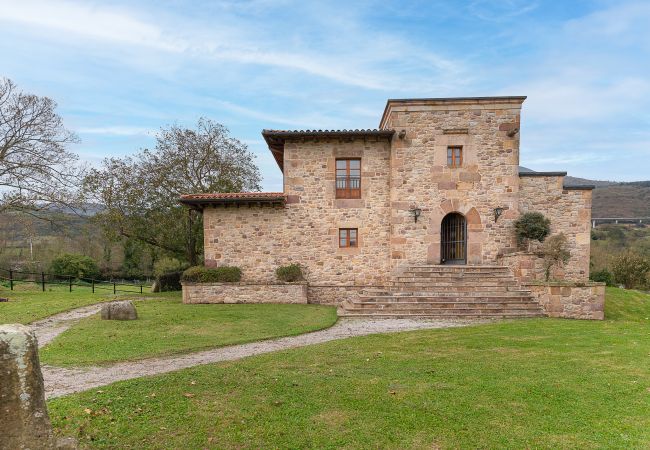 Villa in Bárcena de Pie de Concha - The Stone House by Fidalsa Villa in Bárcena de Pie de Concha - The Stone House by Fidalsa