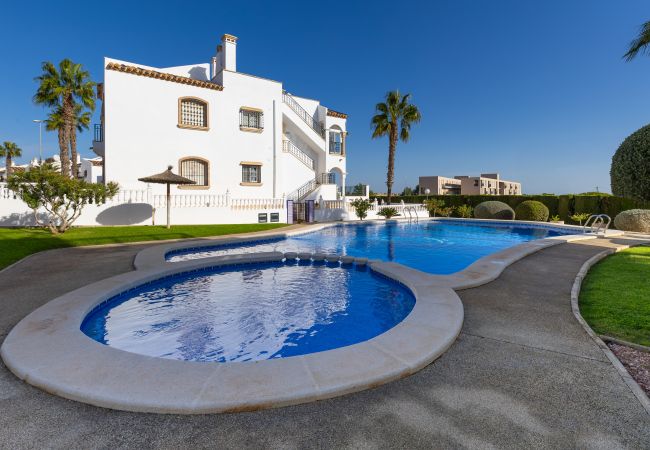 Villa in Orihuela Costa - Infinity Haven by Fidalsa Villa in Orihuela Costa - Infinity Haven by Fidalsa
