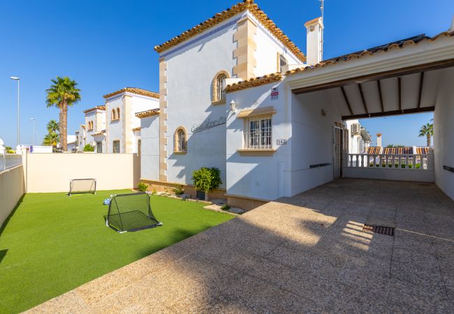 Villa in Orihuela Costa - Infinity Haven by Fidalsa Villa in Orihuela Costa - Infinity Haven by Fidalsa