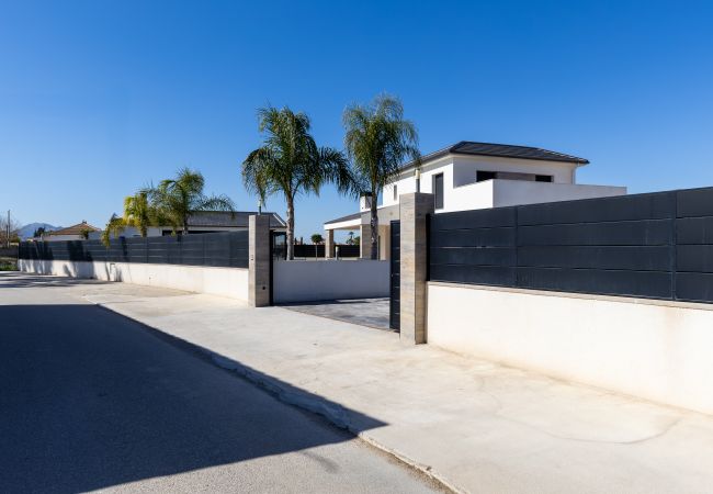 Villa in Catral - Palm Breeze Villa by Fidalsa Villa in Catral - Palm Breeze Villa by Fidalsa