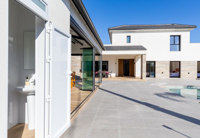 Villa in Catral - Palm Breeze Villa by Fidalsa Villa in Catral - Palm Breeze Villa by Fidalsa