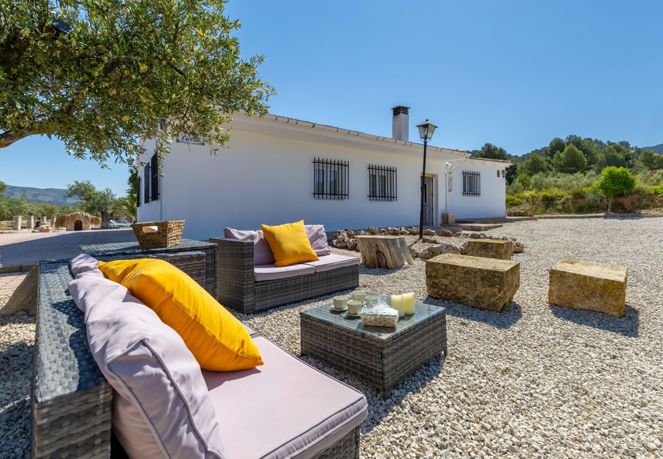 Villa in Ibi - Rustic Escape by Fidalsa