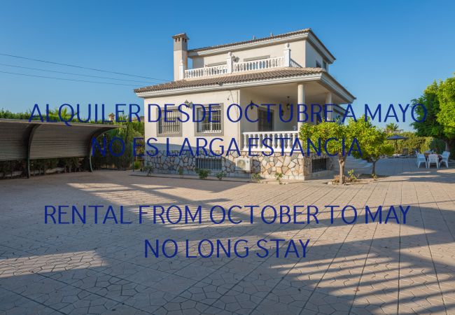 Villa/Dettached house in Mutxamel / Muchamiel - Fidalsa Grand White House