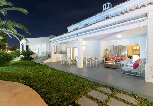 Villa in Santa Pola - Fidalsa Lujosa Villa Salinas y Mar Villa in Santa Pola - Fidalsa Lujosa Villa Salinas y Mar