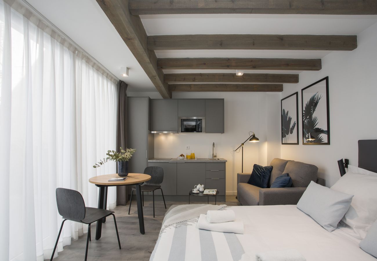 Studio in Valencia / València - Parque Central VI