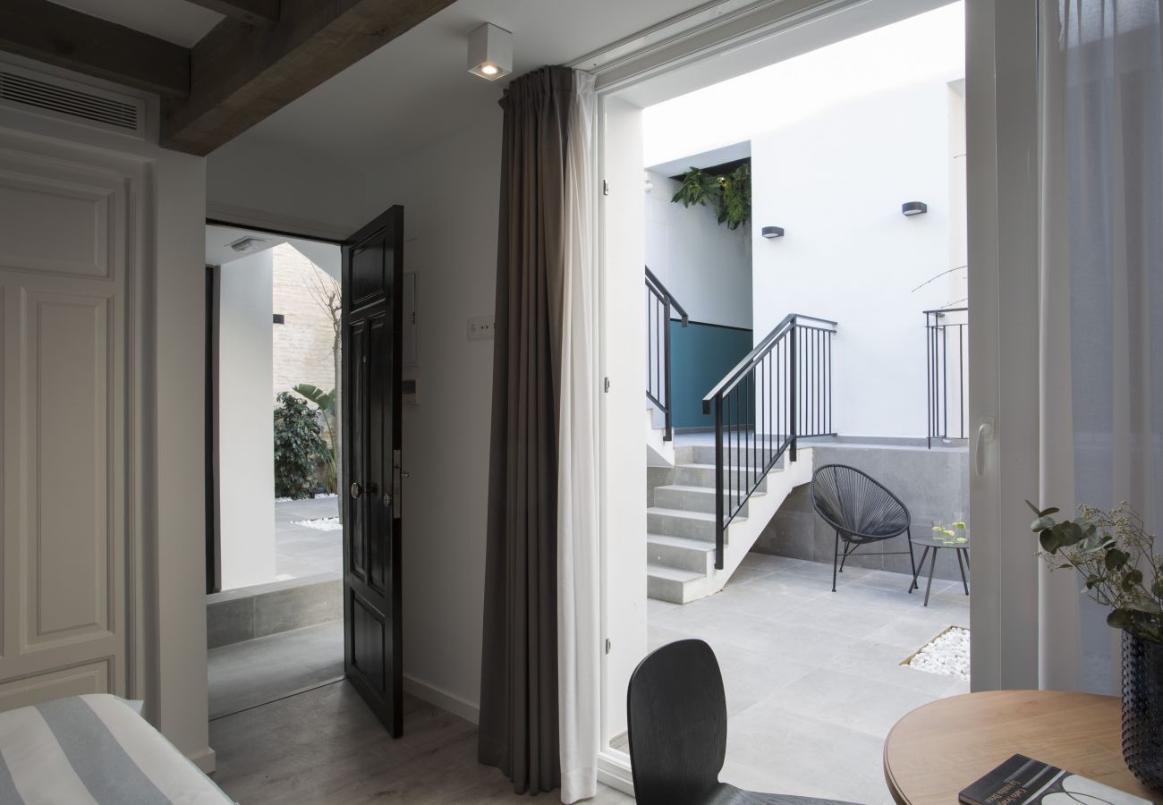 Studio in Valencia / València - Parque Central VI