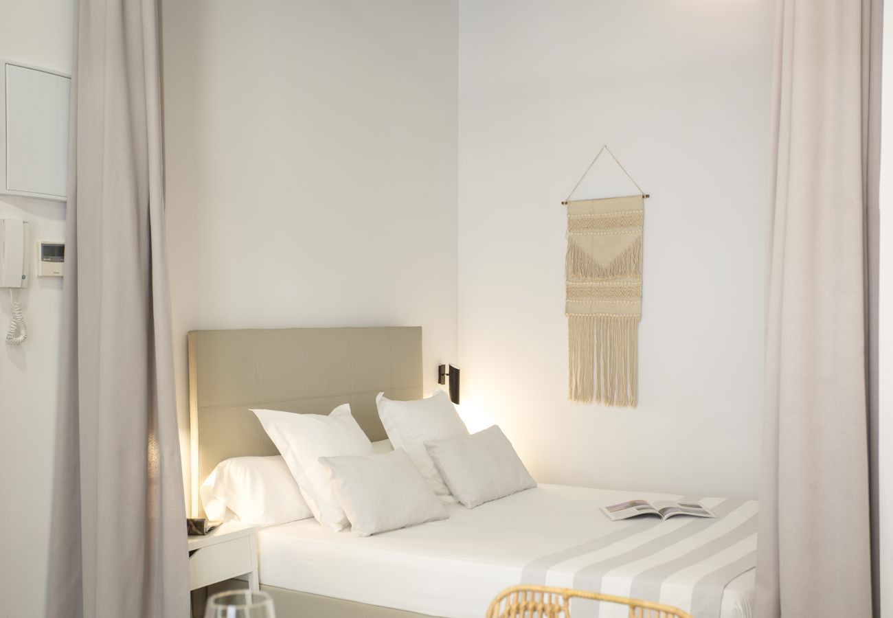 Studio in Valencia / València - Parque Central I