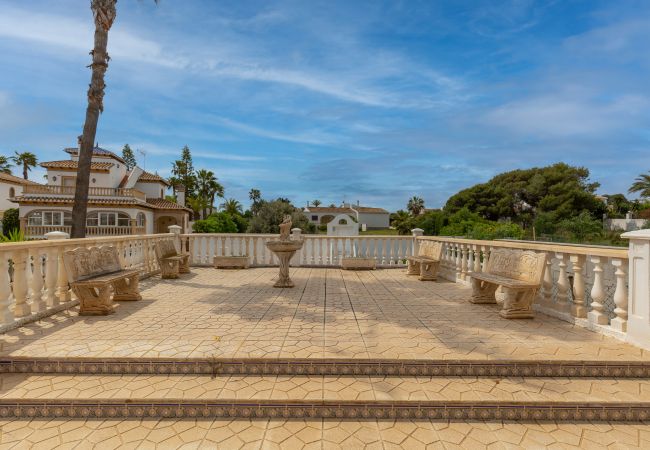 Villa in Orihuela Costa - Fidalsa Mediterranean Beachfront Villa in Orihuela Costa - Fidalsa Mediterranean Beachfront