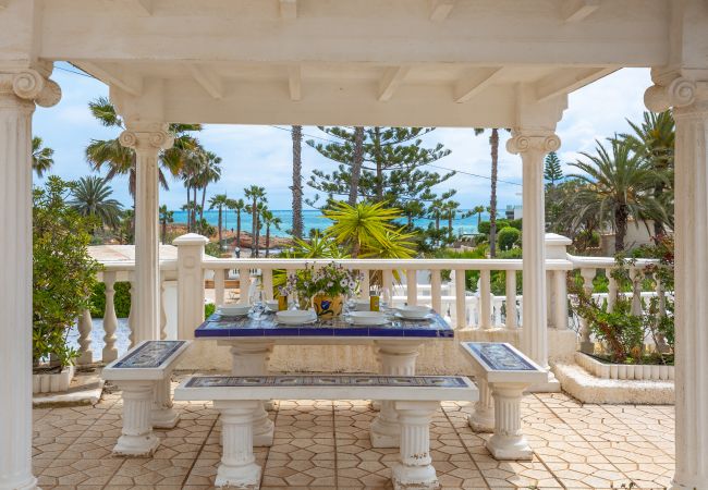 Villa in Orihuela Costa - Fidalsa Mediterranean Beachfront Villa in Orihuela Costa - Fidalsa Mediterranean Beachfront