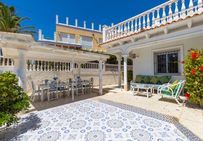 Villa in Orihuela Costa - Fidalsa Grand Mediterranean Beachfront Villa in Orihuela Costa - Fidalsa Grand Mediterranean Beachfront