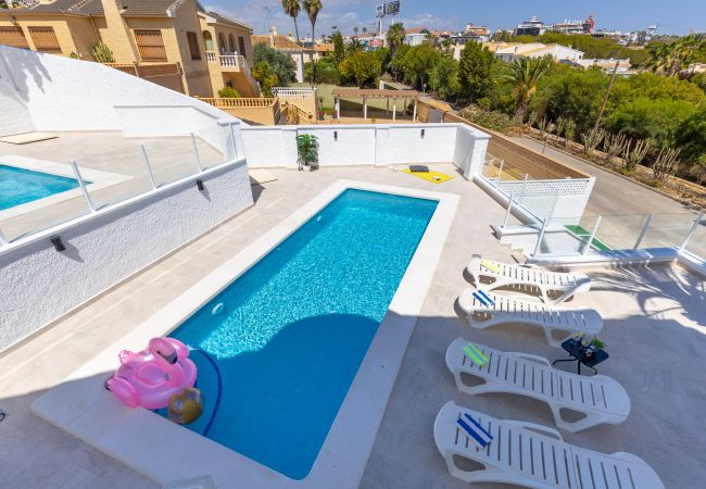 Villa in Orihuela Costa - Fidalsa Prime Mediterranean Beachfront Villa in Orihuela Costa - Fidalsa Prime Mediterranean Beachfront