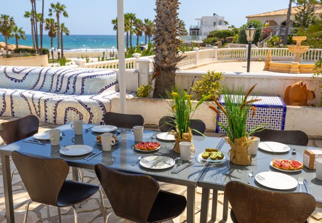 Villa in Orihuela Costa - Fidalsa Prime Mediterranean Beachfront Villa in Orihuela Costa - Fidalsa Prime Mediterranean Beachfront