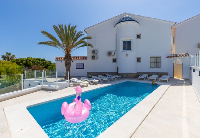 Villa/Dettached house in Orihuela Costa - Fidalsa Prime Mediterranean Beachfront