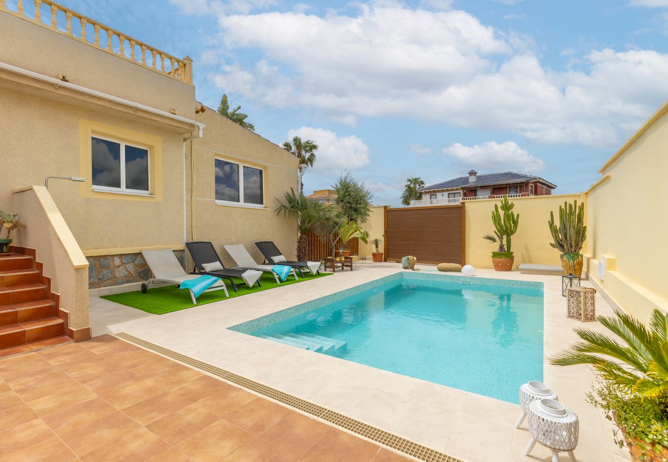Terraced House in Torrevieja - Fidalsa Coastal Soul