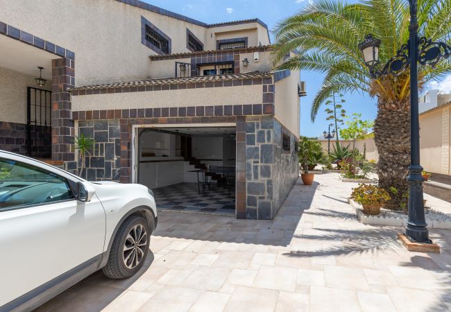 Villa in Orihuela Costa - Paradise Palms by Fidalsa Villa in Orihuela Costa - Paradise Palms by Fidalsa