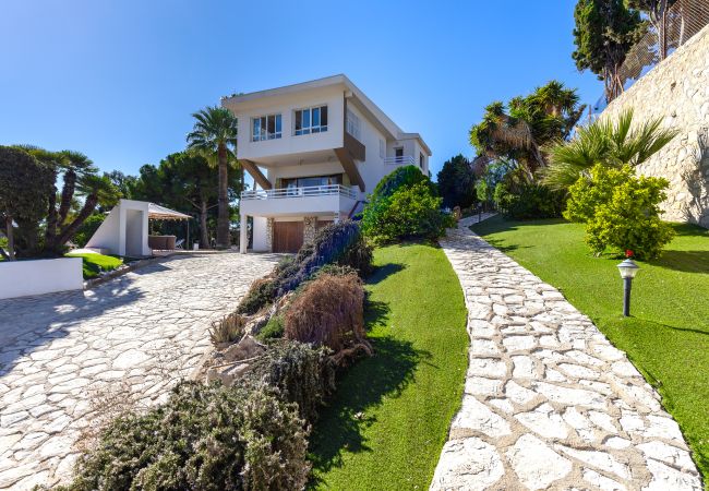 Villa with private pool in Alicante