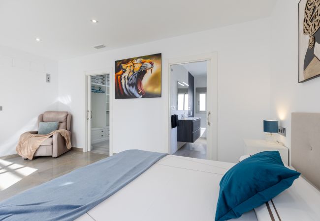 Villa in Almoradi - WaterWheel Villa by Fidalsa Villa in Almoradi - WaterWheel Villa by Fidalsa