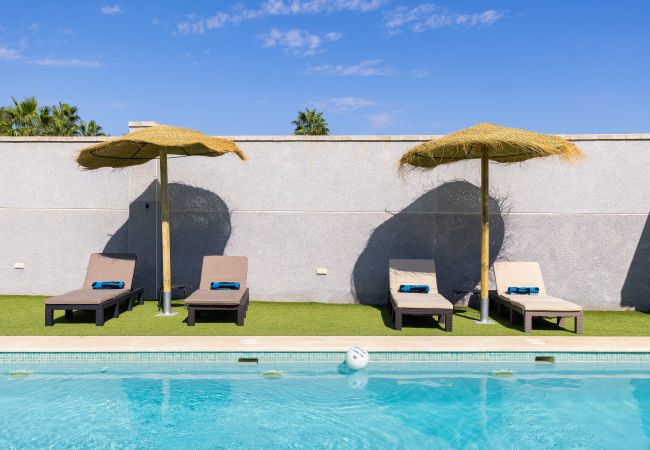 Villa in Almoradi - WaterWheel Villa by Fidalsa Villa in Almoradi - WaterWheel Villa by Fidalsa