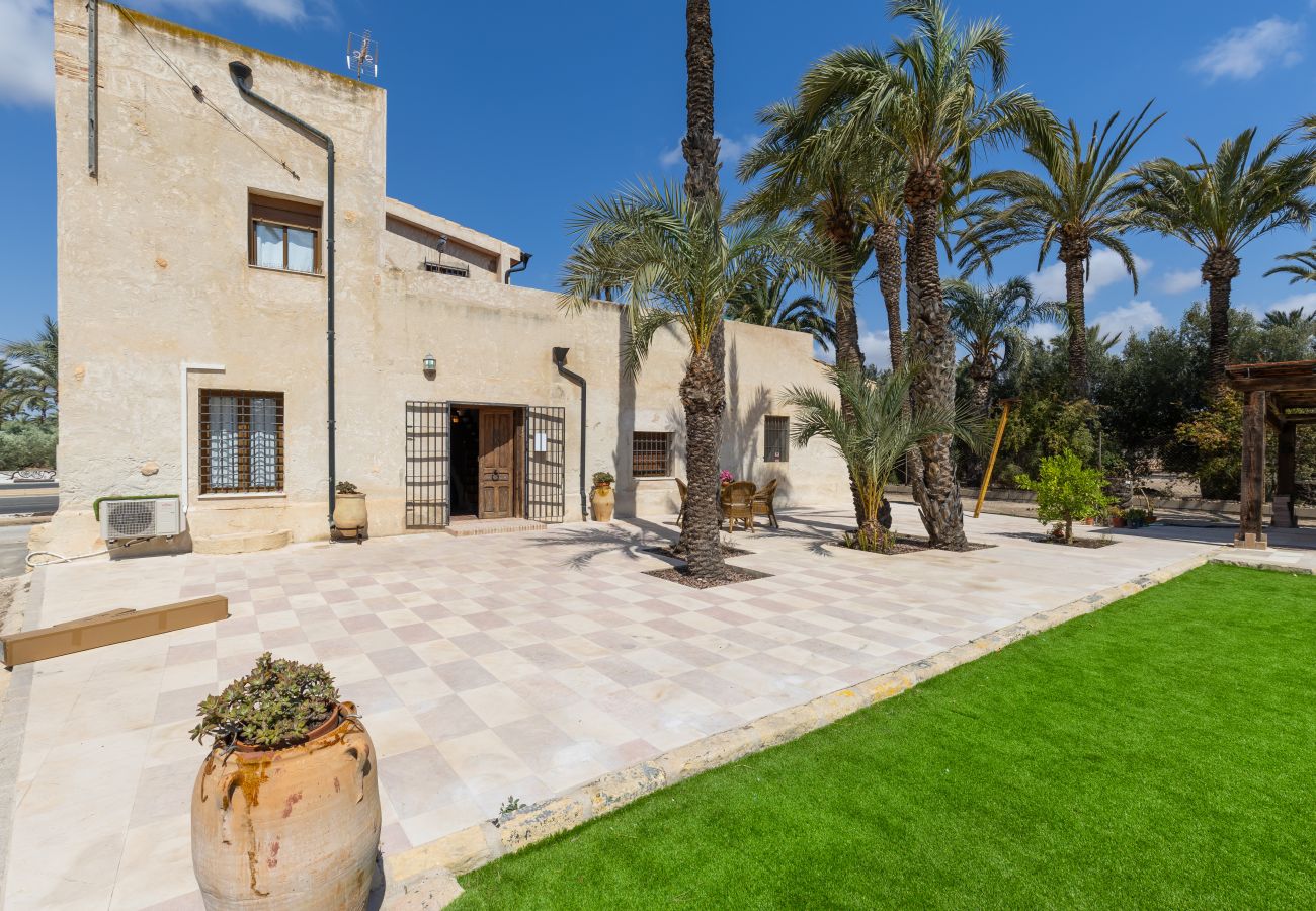 Villa in Elche - Historical Palms Villa by Fidalsa