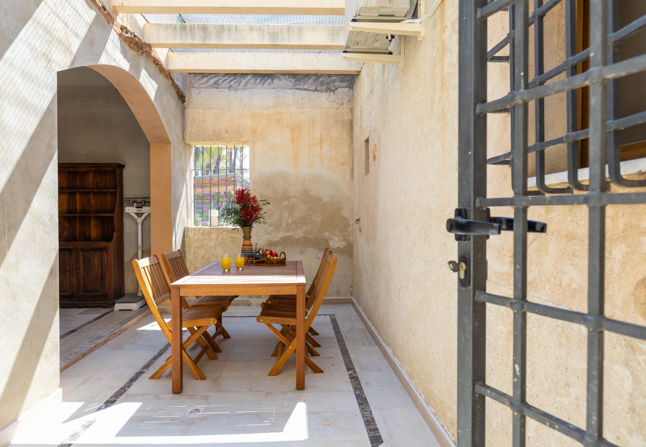 Villa in Elche - Historical Palms Villa by Fidalsa