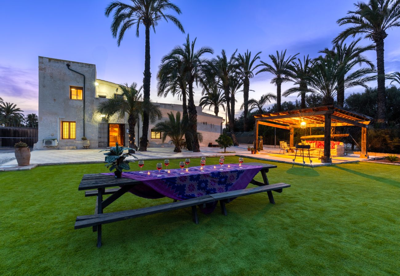 Villa in Elche - Historical Palms Villa by Fidalsa