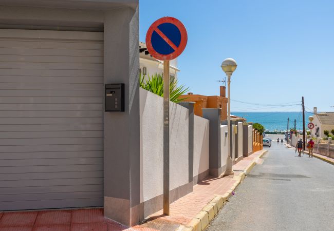 House in Guardamar - Ocean Blue Eyes by Fidalsa House in Guardamar - Ocean Blue Eyes by Fidalsa