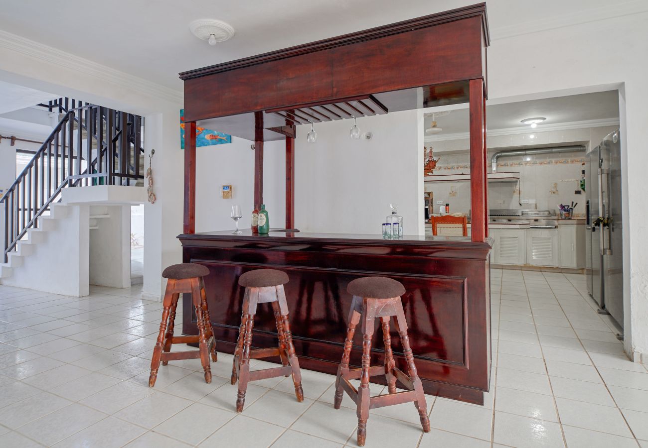 Villa in Progreso - Ocean Retreat by fidalsa