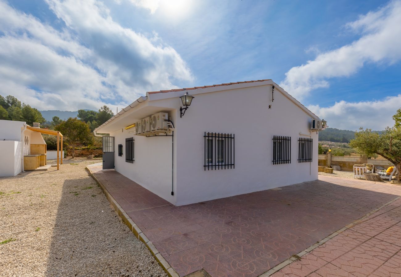 Villa in Ibi - Rustic Escape by Fidalsa