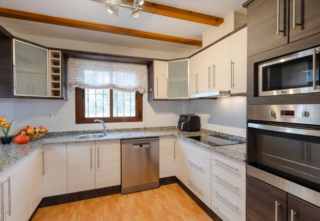 Villa in Busot - Mountain Beautiful by Fidalsa Villa in Busot - Mountain Beautiful by Fidalsa