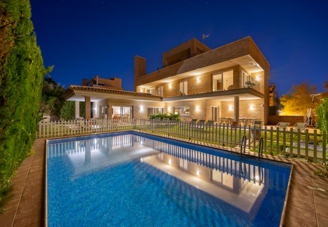 Villa in Cabo Huertas - Cape Town by Fidalsa