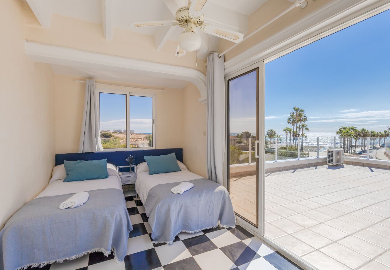 Villa à Orihuela Costa - Fidalsa Prime Mediterranean Beachfront