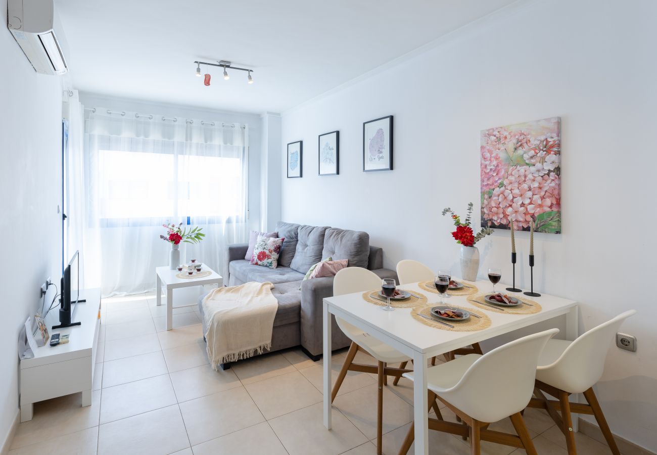 Апартаменты на Аликанте город / Alicante - Alicante Hills South One Bedroom Apartment Sleeps
