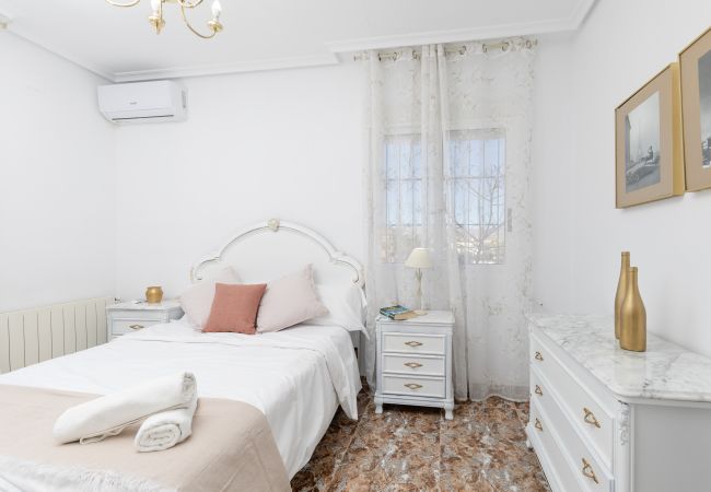 Вилла на Mutxamel / Muchamiel - Fidalsa Grand White House Вилла на Mutxamel / Muchamiel - Fidalsa Grand White House