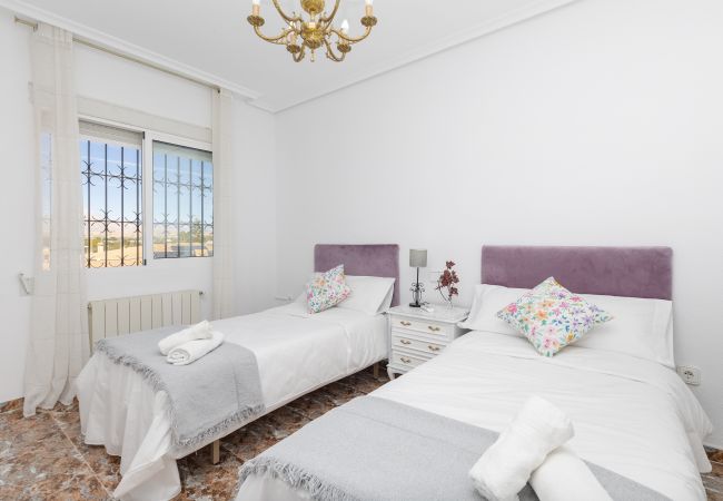 Вилла на Mutxamel / Muchamiel - Fidalsa Grand White House Вилла на Mutxamel / Muchamiel - Fidalsa Grand White House