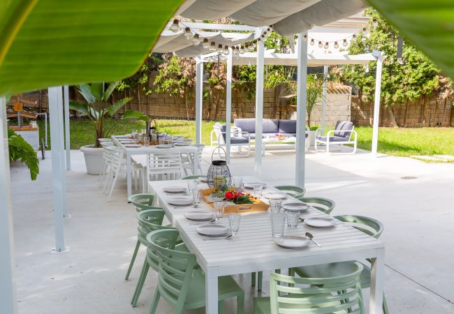 Вилла на Alicante - The Urban Mansion by Fidalsa Вилла на Alicante - The Urban Mansion by Fidalsa
