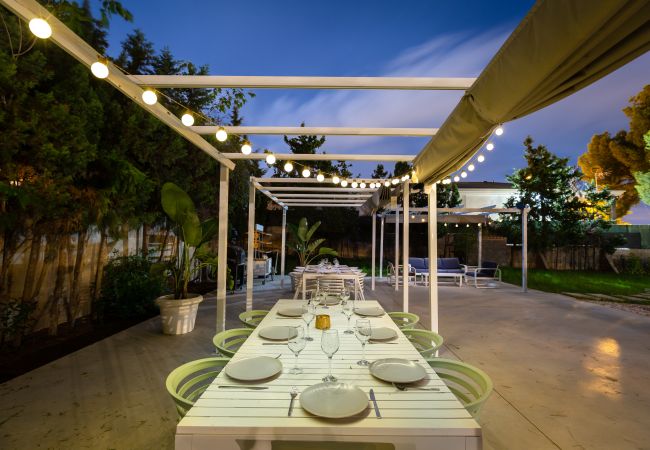 Вилла на Alicante - The Urban Mansion by Fidalsa Вилла на Alicante - The Urban Mansion by Fidalsa