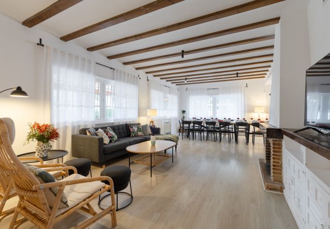 Вилла на Alicante - The Urban Mansion by Fidalsa Вилла на Alicante - The Urban Mansion by Fidalsa