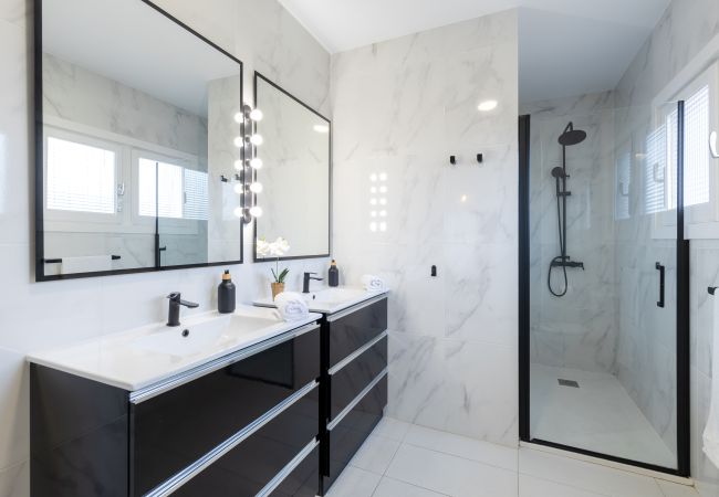 Вилла на Alicante - The Urban Mansion by Fidalsa Вилла на Alicante - The Urban Mansion by Fidalsa
